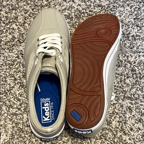 Keds Tan Sneakers Classic Canvas Style - Picture 7 of 7